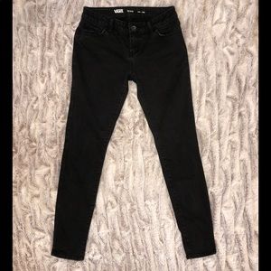 Black Vans Skinny Jeans